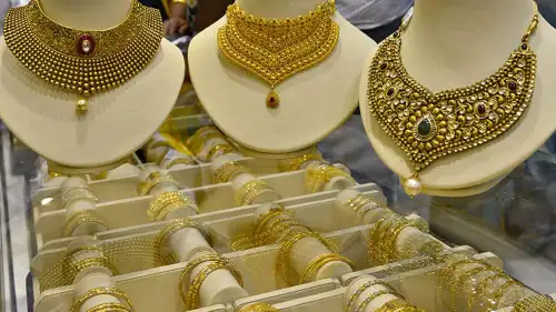 As prices soften, festival period triggers buying interest in gold jewellery