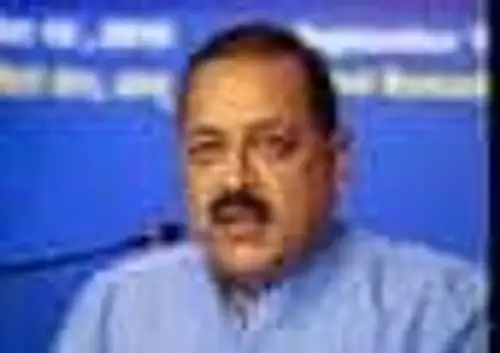 Union Minister Jitendra Singh said on Saturday that bio-manufacturing will shape the future of global economy, and India is well-positioned to lead this revolution due to its abundant bio-resources.
"India has an opportunity to lead the next big revolution which will be driven by bio-manufacturing. While the west led the IT revolution, India, with its immense and largely untapped bio-resources, is ready to take the lead," Singh said.
He said that bio-manufacturing offers solutions to global challenges like climate change, resource depletion, waste generation, and pollution. It can help meet the growing demand for food and fuel while also creating new jobs.
Singh said that India currently imports most of its crude oil, but bio-manufacturing, using biomass and carbon dioxide, can make the country more self-reliant in fuel production. Also, it could support the dairy industry through non-dairy milk alternatives, promoting resource sustainability.
Last week, the Union Cabinet approved