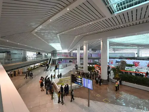 Delhi airport will soon cheer up domestic flyers with two new liquor vends