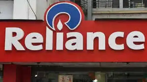 Reliance Industries has invested approximately ₹14,839 crore into Reliance Retail as debt over the last fiscal year, marking the largest financial support in a decade. This investment supports Reliance Retail's expansion into smaller towns and new store formats, with a total of ₹19,170 crore invested, including ₹4,330 crore in equity. The company has also accelerated the repayment of bank loans, possibly in preparation for a future IPO, though no formal announcement has been made. Reliance Retail’s overall debt has risen to ₹81,060 crore, reflecting the significant funding from its parent company.