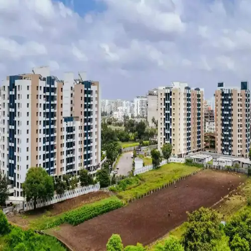 According to PropEquity, nearly 2,000 housing projects across 42 Indian cities have stalled, totaling 5.08 lakh units. Major factors include financial mismanagement and poor execution by developers. A significant number of these projects are in tier I and tier II cities. The government’s SWAMIH Fund has been addressing some of the backlog, aiming for better delivery.