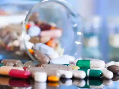 The US Food and Drug Administration (USFDA) has issued a warning letter to Eugia Pharma Specialities, a subsidiary of Aurobindo Pharma, citing significant manufacturing issues at its Telangana plant. The USFDA's inspection from January 22 to February 2, 2024, revealed problems including inaccurate production and process simulation data, falsified environmental monitoring records, and incomplete batch production and control records.