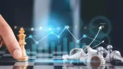 Over the last decade, five F&amp;O stocks showed positive seasonality in September with average returns over 5%, including TVS Motor, Deepak Nitrite, Abbott India, Escorts Kubota, and Zee Entertainment. Conversely, ICICI Bank, APSEZ, SBI, Cummins India, and Dabur India had negative seasonality, with average losses of 2% or more.