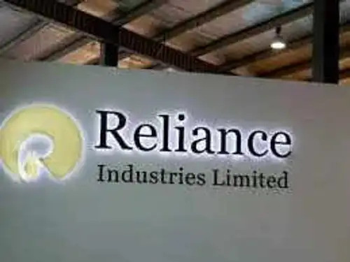 Despite enthusiasm over Reliance Industries' bonus issue, RIL's AGM lacked new catalysts for brokerages to raise target prices.