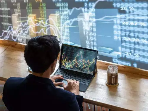 The highest concentration of put open interest is at the 1,440 and 1,400 strike prices, suggesting these levels could serve as immediate support. Conversely, the highest call open interest is at the 1500 strike, indicating potential resistance.