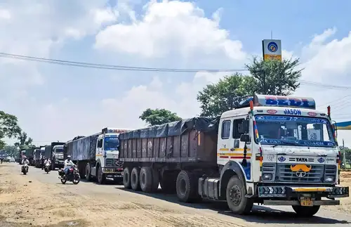 Aim to shift a third of trucks to LNG in 5-7 Years: Oil Ministry