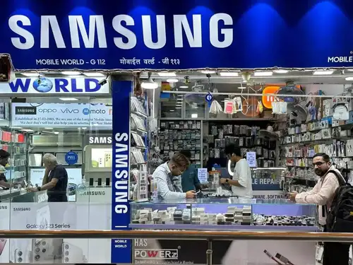 Samsung India workers ramp up wage protests as strike enters third day