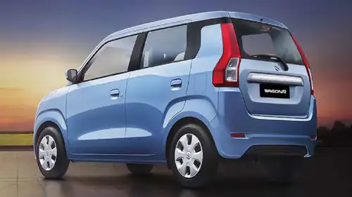 Maruti Suzuki India aims to sell around 6 lakh CNG vehicles this fiscal, a 25% increase from FY24. The company has expanded its CNG model range with the new Swift S-CNG trims. Last year, they sold 4.77 lakh units and have already sold 2.21 lakh units this fiscal.