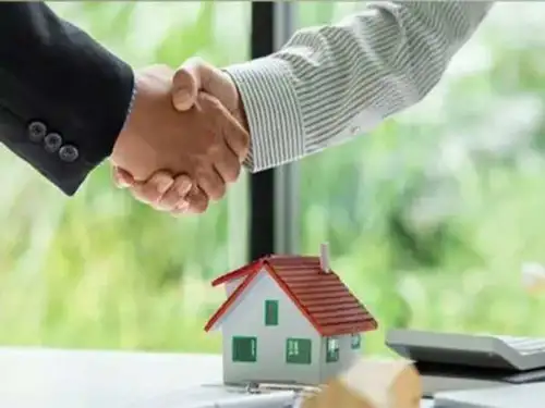 Birla Estates, part of the Aditya Birla Group, has acquired a 24.5-acre land parcel in Thane's Kalwa locality from Hindalco Industries for over Rs 537 crore. The deal was registered on September 4 with a stamp duty payment of Rs 37.62 crore. This follows another recent acquisition by the group in Mumbai's Worli locality.