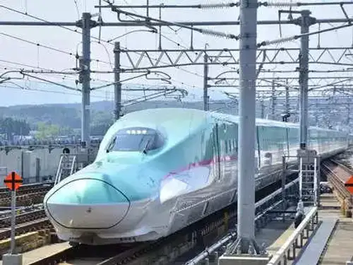 The National High Speed Rail Corporation Limited has received over 35,000 MT of rails and four sets of track construction machinery for the Ahmedabad-Mumbai bullet train project. The 508 km high-speed corridor will use the Japanese Shinkansen track system. Track installation is underway near Surat and Anand in Gujarat.