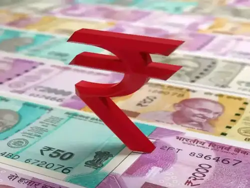 India's foreign exchange reserves reached a new high of $689.235 billion at the end of September 6, according to the Reserve Bank of India. This marks the fourth consecutive weekly increase, with reserves rising by $5.248 billion in the last week alone. The rise is attributed to healthy dollar inflows and appreciation in other global currencies.