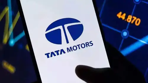 Shares of Tata Motors fell 2.5% to a day’s low of Rs 963.60 on Tuesday, following a block deal involving approximately 1.9 crore shares at Rs 970 per share, totaling Rs 1,758 crore. The deal represents about 0.4% of the company’s equity, though the involved parties are not currently known.