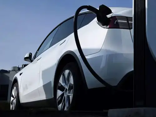 Battery-electric cars in the European Union are projected to reach a market share of 20% to 24% by 2025, driven by lower prices. EV sales have slowed due to varied green incentives and tariffs on Chinese cars. Seven new electric models priced under 25,000 euros are expected in 2024 and 2025, boosting sales.