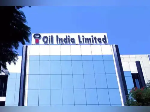 Indian indices continued their winning streak, ending at record highs. Nifty closed at 25,418.55, up 34.80 points. Analyst Rupak De sees a breakout from the recent range-bound pattern as crucial for determining the next direction. Support is at 25,350, and resistance is at 25,500.