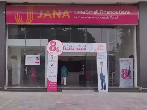 Jana Small Finance Bank has introduced a flat 6.75% rate for short-term deposits over Rs 10 lakh and removed penalties for early withdrawal. This offer, effective from September 19, aims to attract short-term funds. Small savers will get rates between 3.5% and 6.5%, while seniors receive an additional 50 basis points.