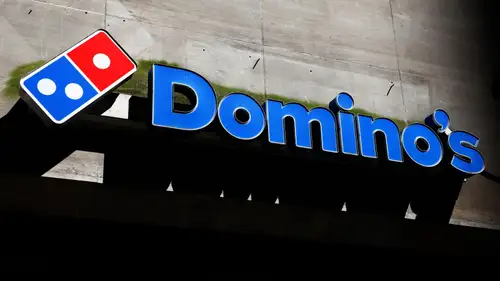 Jubilant FoodWorks' Q1 FY2025 showed a 9.9% revenue growth to  ₹1,440 crore, though EBITDA margins fell. Domino’s India reported 3% LFL growth and saw record-high app usage. The company plans to add 180 Domino’s stores and 20–25 Hong’s Kitchen stores in India.