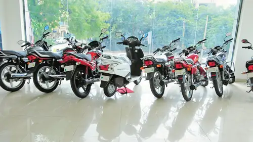 Nuvama Institutional Equities reported strong festive demand expectations for two-wheelers and commercial vehicles, favoring mass-market OEMs like Escorts Kubota and Mahindra &amp;amp; Mahindra. Anticipated growth in 2W demand is over 15%, while PV growth remains modest, supported by rural demand.