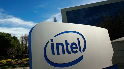 Intel shares soar nearly 8% after multibillion-dollar chip deal with Amazon